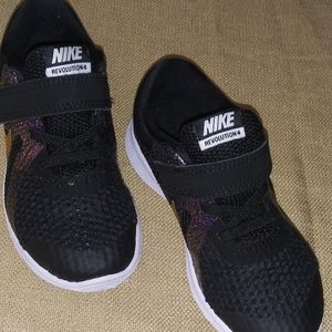 Black Nike shoes